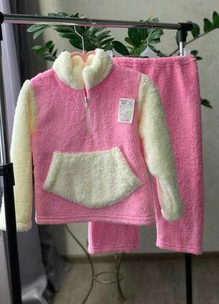 Костюм на девочку махровый