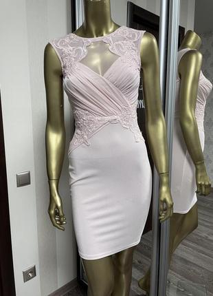 Бандажну сукня міні lipsy з аплікацією з мережива5 фото