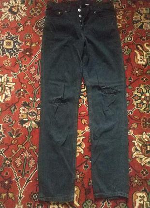 Черные джинсы divided от h&m высокая посадка подранные колени1 фото