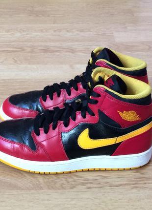 Кожаные кроссовки nike jordan оригинал 36,5 размера