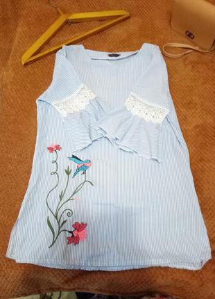 Красива блузка з вишивкою