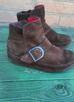 Шикарні шкіряні чоботи