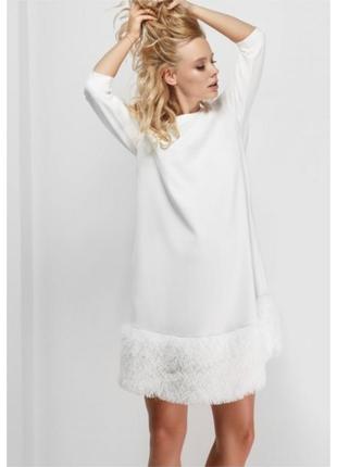 Біле плаття з хутряною облямівкою storm dress