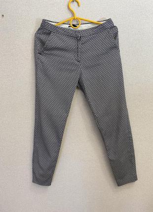 Плотные брюки с геометрическим принтом1 фото