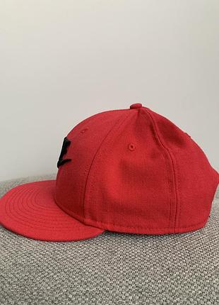 Кепка з прямимо козирьком nike кепка з прямим козирком