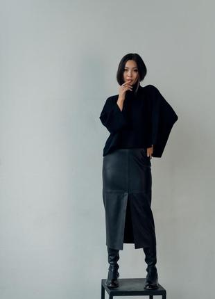 Базова спідниця з еко шкіри