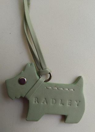 Брелок собачка radley5 фото