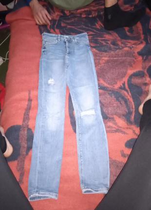 Джинсы