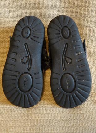 Чарівні об'єднані чорні шкіряні черевики зі шкіряною аплікацією clarks англія 22 р9 фото