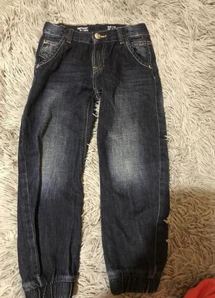 Джинсы