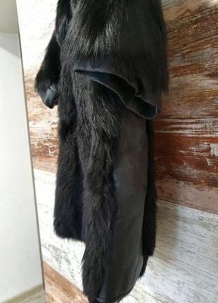 Новая жилетка / накидка: мех лисы черного цвета и натуральная кожа.5 фото