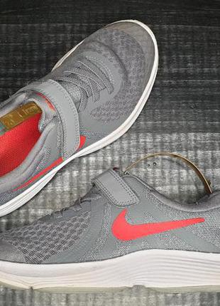 Кроссовки nike revolution 4