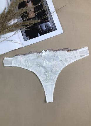 Кружевные трусики стринги noir hunkemoller