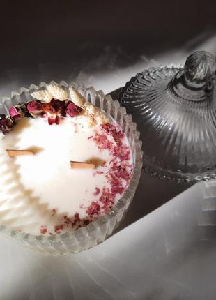 Соевая свеча с сухоцветами, ручная работа