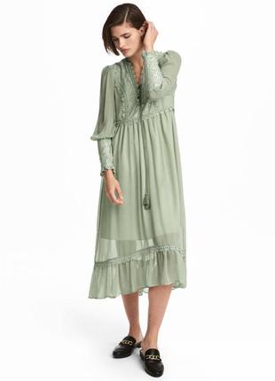 Роскошное мятное платье h&m с богатым кружевом и шнурками!