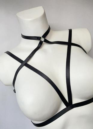 Портупеи, контурное белье, гартеры, стрепы, чокер