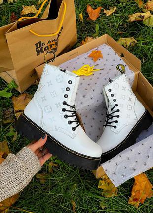 Жіночі черевики dr martens демісезон / європейська зима