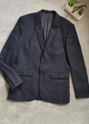 Стильний вовняної темно-синій піджак текстурний cos
