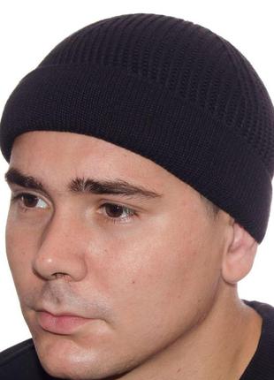 Зимняя мужская вязаная шапка бини1 фото