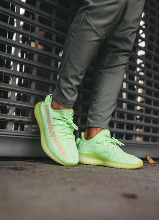 Кросівки yeezy boost 350 v2 glow in dark кроссовки1 фото