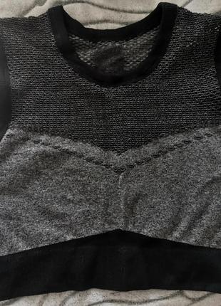 Спортивний топ