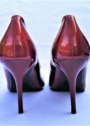 Женские бордовые туфли на каблуке шпильке лаковые класические лодочки3 фото