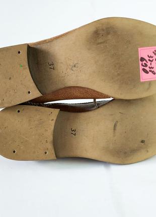 Туфли броги из натуральной кожи bata. каблук подбит5 фото