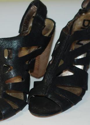 Босоніжки dkny