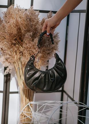 Жіноча сумочка є різні кольори