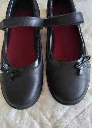 Туфлі clarks 37 шкіра.