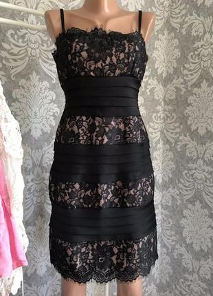 Шикарное кружевное платье бандаж чёрное на бежевом1 фото