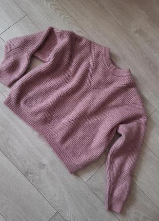 Теплий пудровый свитер