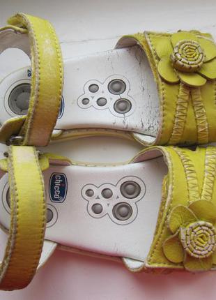 Кожаные босоножки chicco чико 6