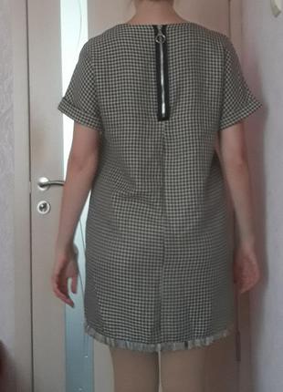 Платье прямого кроя с подворотом на рукавах2 фото