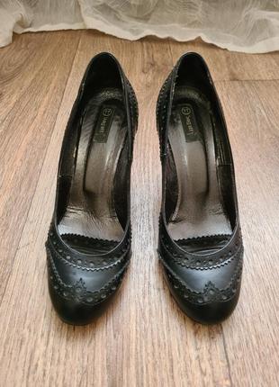 Женские туфли