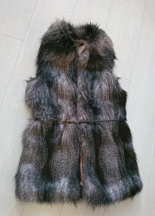 Жилетка меховая с поясом,р.38-40