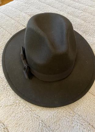 Капелюх з широкими полями