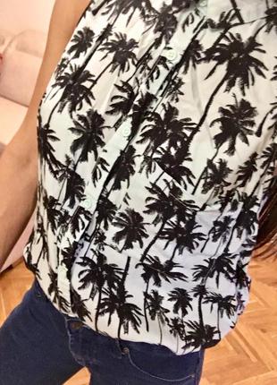 Блуза в тропический принт3 фото