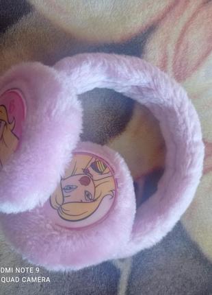 Навушники на вушка