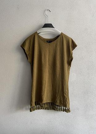 Футболка з вісюльками в стилі бохо