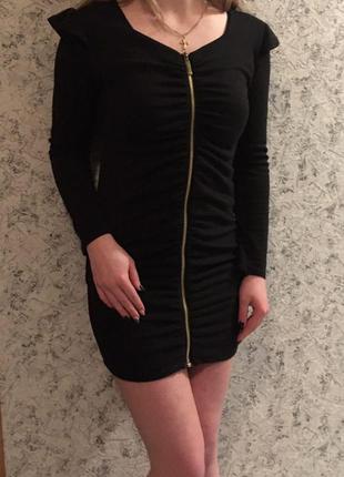 Платье котктельное черное с длинным рукавом