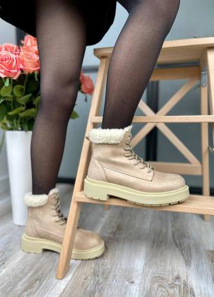 Suede boots low beige collar женские утепленные бежевые велюровые зимние ботинки жіночі бежеві утеплені сапожки7 фото