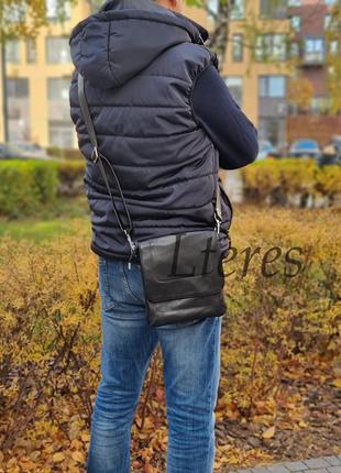 Чоловіча чорна шкіряна сумка через плече з шкіряним ременем2 фото