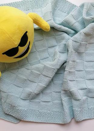 Вязаний детский плед