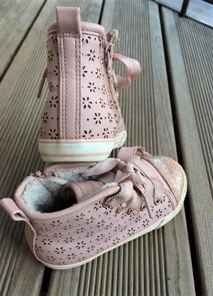 Розовые высокие кеды  кроссовки ботиночки next на меху 7 (24) размер3 фото