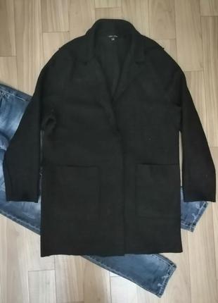 Тёплый кардиган с карманами.