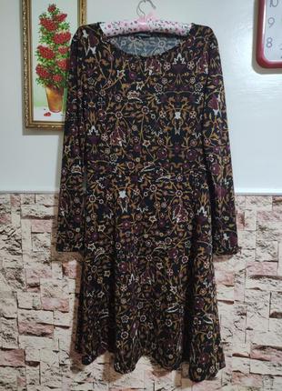 Платье новое в цветы р 50-52