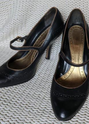 Туфлі чорні