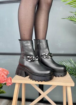 Женские зимние кожаные ботинки на флисе черные🆕ботинки на высокой платформе2 фото