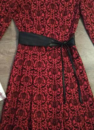 Червона сукня, розмір 40-425 фото